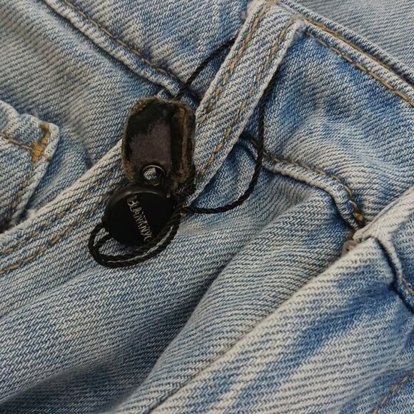 Blank NYC Womens Size 26 High Rise Tapered Leg Jeans Light Wash Distressed Denim - Picture 6 of 7